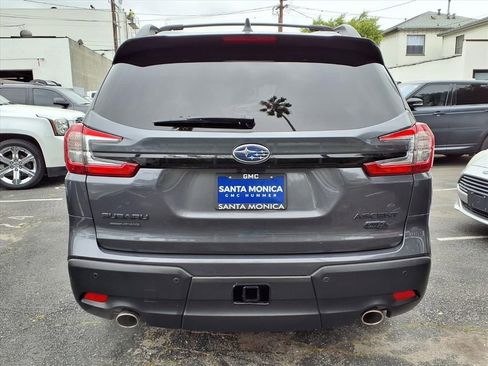 Used 2025 Subaru Ascent Onyx Edition image 10