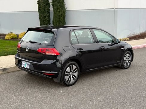 Used 2016 Volkswagen e-Golf SEL Premium w/ Driver Assistance Package image 6