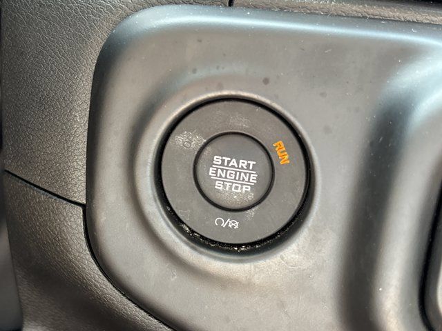 Used 2022 Jeep Wrangler Unlimited Sahara w/ Cold Weather Group AWD/4WD image 30