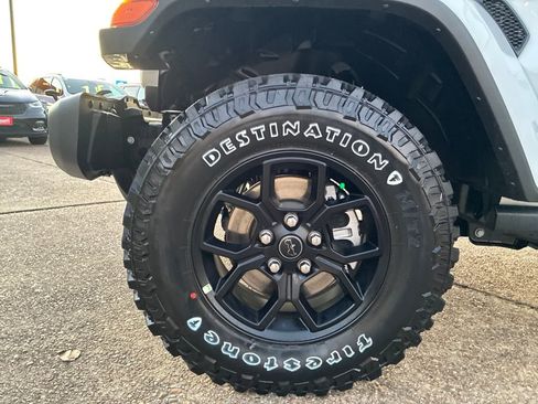 New 2026 Jeep Gladiator Willys image 26