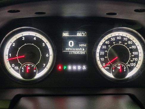 Used 2016 RAM 1500 Classic SLT RWD image 23