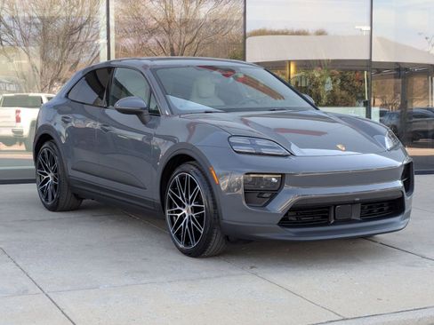 New 2026 Porsche Macan Electric image 7