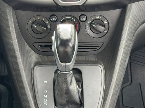 Used 2016 Ford Transit Connect XL image 12