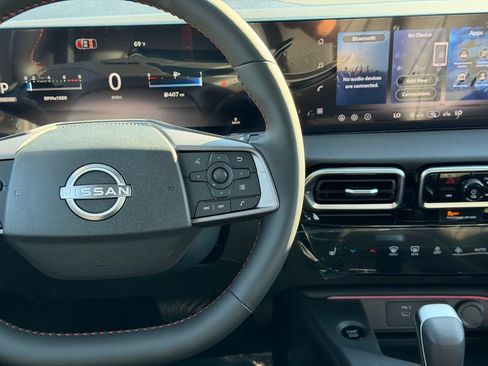 New 2026 Nissan Sentra SR w/ SR Premium Package FWD image 22