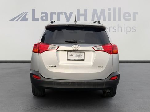 Used 2013 Toyota RAV4 XLE image 4