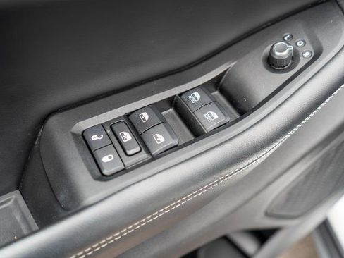Used 2023 Jeep Grand Cherokee Laredo AWD/4WD image 19