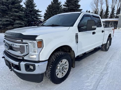 Used 2022 Ford F250 XLT w/ XLT Value Package AWD/4WD image 4