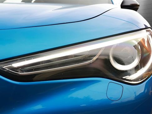 Used 2023 Alfa Romeo Stelvio Veloce image 29