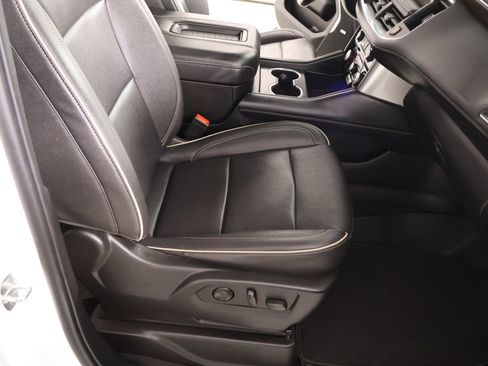 Used 2023 Chevrolet Tahoe Premier AWD/4WD image 14