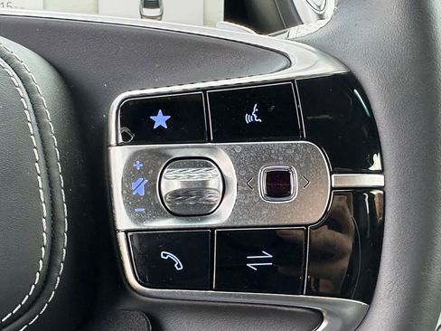 Used 2025 Genesis G90 3.5T image 31