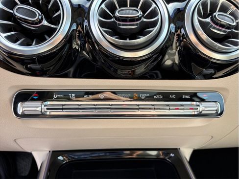Used 2022 Mercedes-Benz GLA 250 image 28