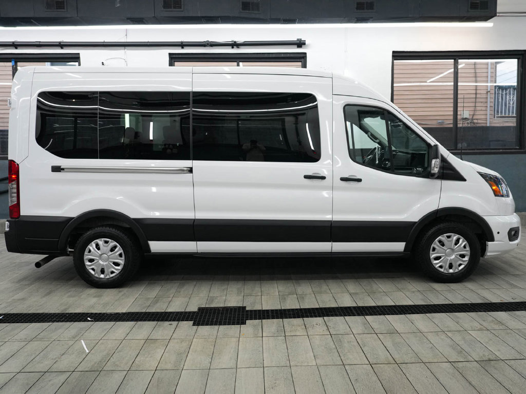 Used 2025 Ford Transit 350 XLT RWD image 4
