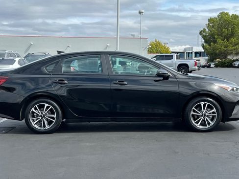 Used 2023 Kia Forte LXS image 6