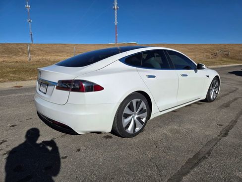 Used 2021 Tesla Model S Long Range image 3