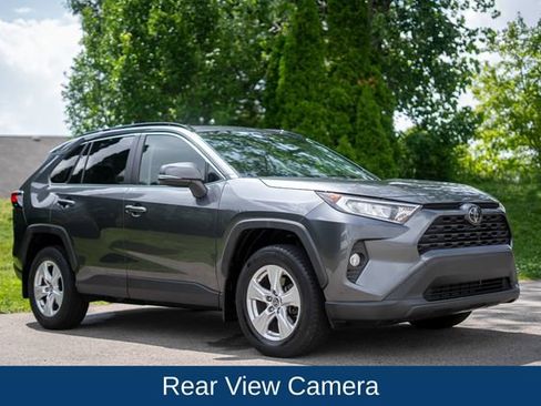 Used 2019 Toyota RAV4 XLE w/ Convenience Package AWD/4WD image 3