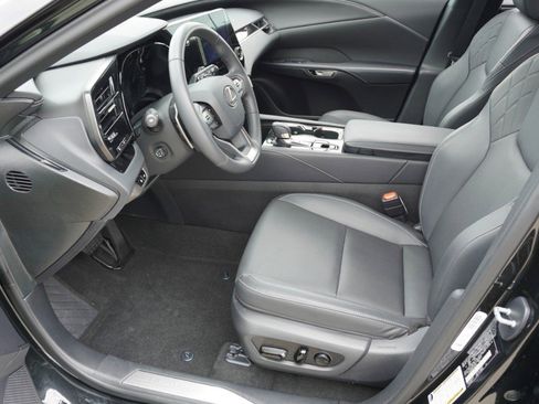 Used 2025 Lexus RX 350 FWD w/ Technology Package image 14