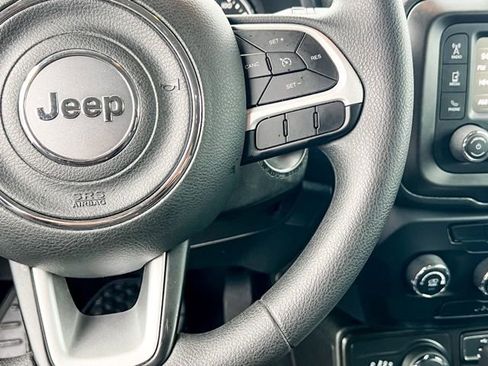 Used 2020 Jeep Renegade Sport image 22