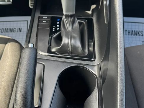 Used 2025 Hyundai Elantra Sport FWD image 51