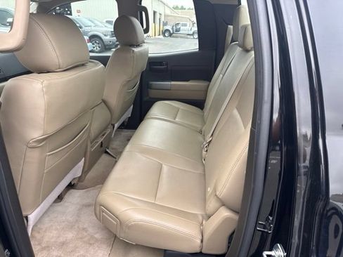 Used 2011 Toyota Tundra 4x4 Double Cab w/ Tow Pkg image 8