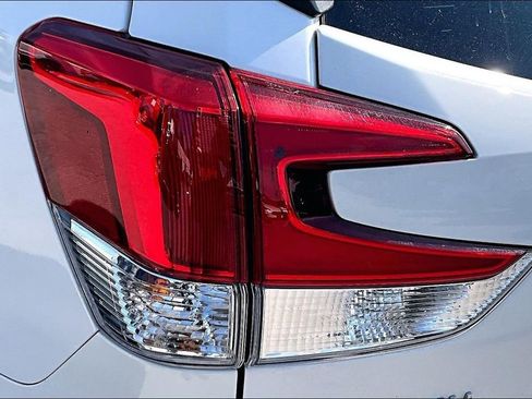 Used 2023 Subaru Forester Premium AWD/4WD image 31