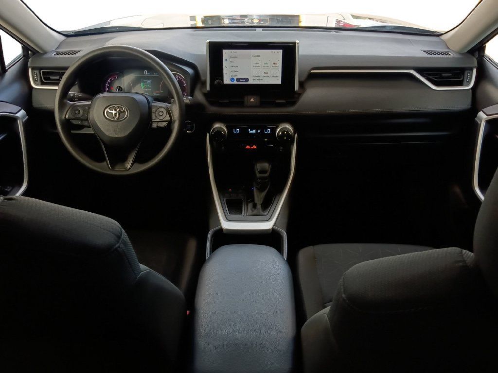 Used 2025 Toyota RAV4 XLE FWD image 20
