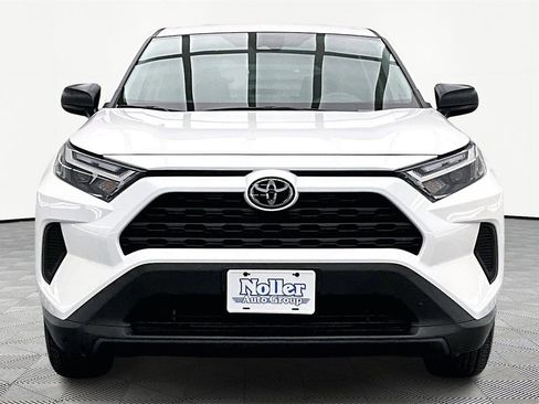 Used 2025 Toyota RAV4 LE image 3