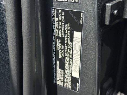 New 2026 Volvo XC40 B4 Plus w/ Climate Package image 25