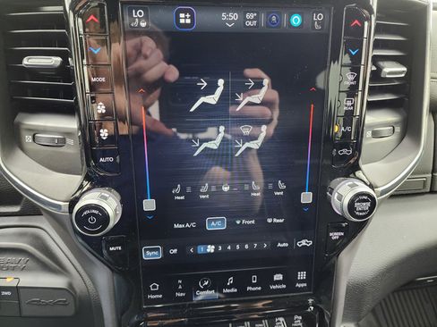 Used 2024 RAM 2500 Laramie w/ Night Edition image 15