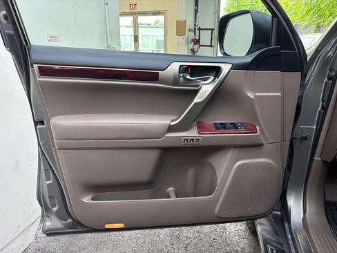 Used 2010 Lexus GX 460 Premium AWD/4WD image 19