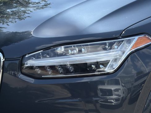 Certified 2023 Volvo XC90 B5 Core w/ Protection Package Premier image 43