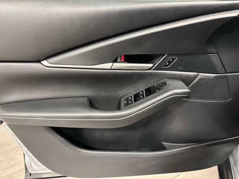 Used 2021 MAZDA CX-30 FWD 2.5 S w/ Select Package image 18