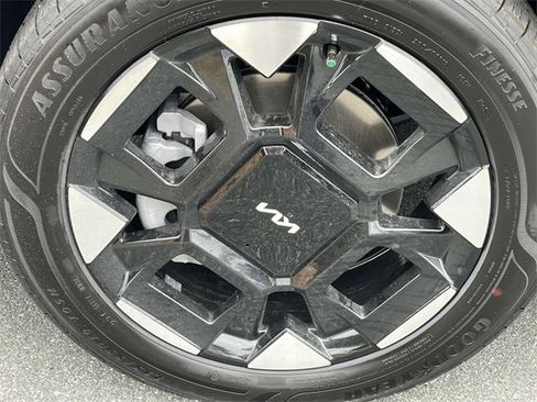 New 2026 Kia Carnival EX image 12