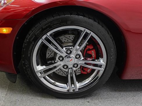 Used 2010 Chevrolet Corvette Convertible w/ Preferred Equipment Group RWD image 10