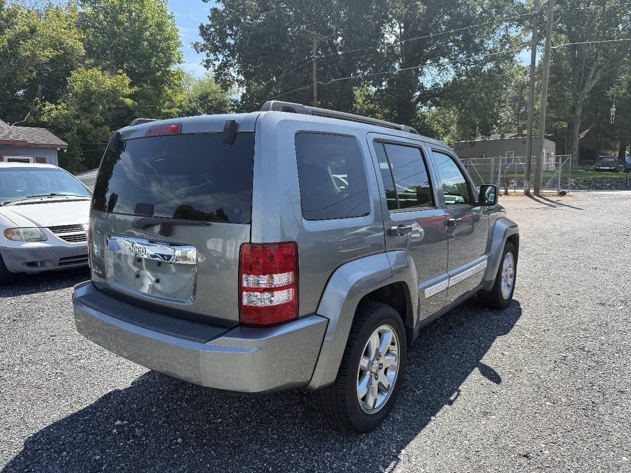 Used 2012 Jeep Liberty Sport AWD/4WD image 12
