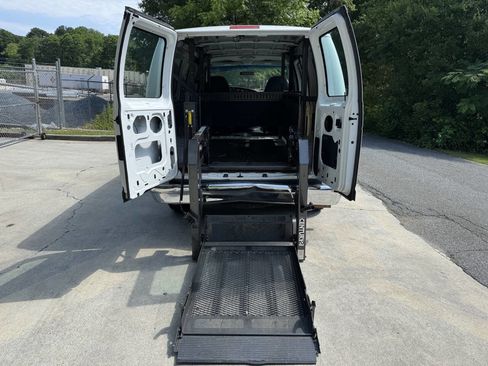 Used 2007 Ford E-150 and Econoline 150 image 11