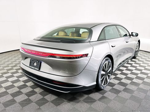 Used 2025 Lucid Air Grand Touring image 3