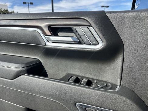 Used 2025 GMC Sierra 1500 SLT image 23