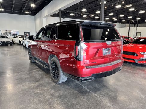 Used 2024 Cadillac Escalade Sport w/ LPO, ONYX Package image 5