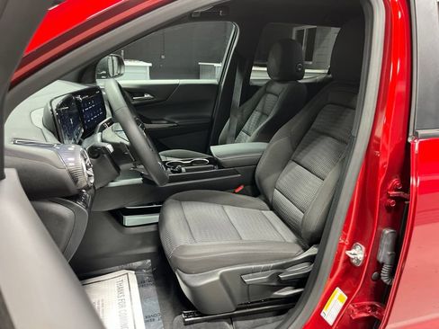 Used 2026 Chevrolet Equinox LT w/ Safety and Technology Package AWD/4WD image 13