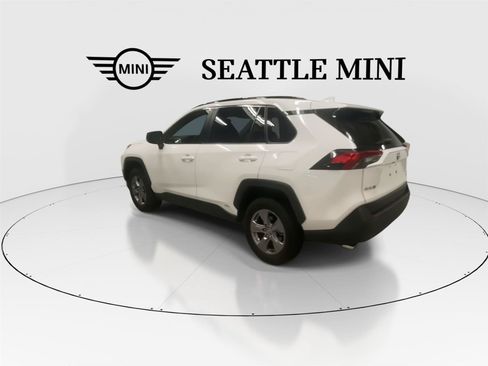 Used 2023 Toyota RAV4 LE AWD/4WD image 7