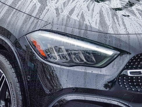 Certified 2025 Mercedes-Benz GLA 250 image 9