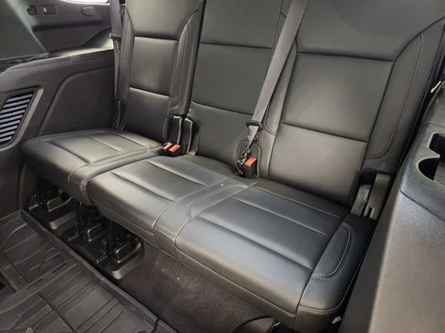 Used 2021 Chevrolet Tahoe Z71 w/ Z71 Signature Package AWD/4WD image 31