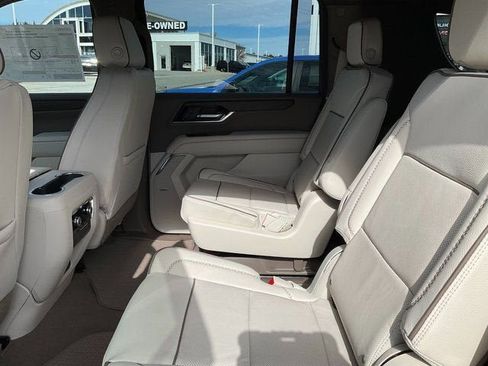 New 2026 GMC Yukon XL Denali w/ Sun & Power Step Package image 14