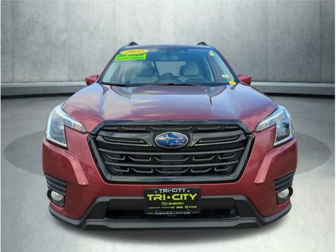 Used 2022 Subaru Forester Premium image 10