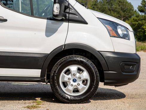 Used 2020 Ford Transit 250 Low Roof RWD image 5