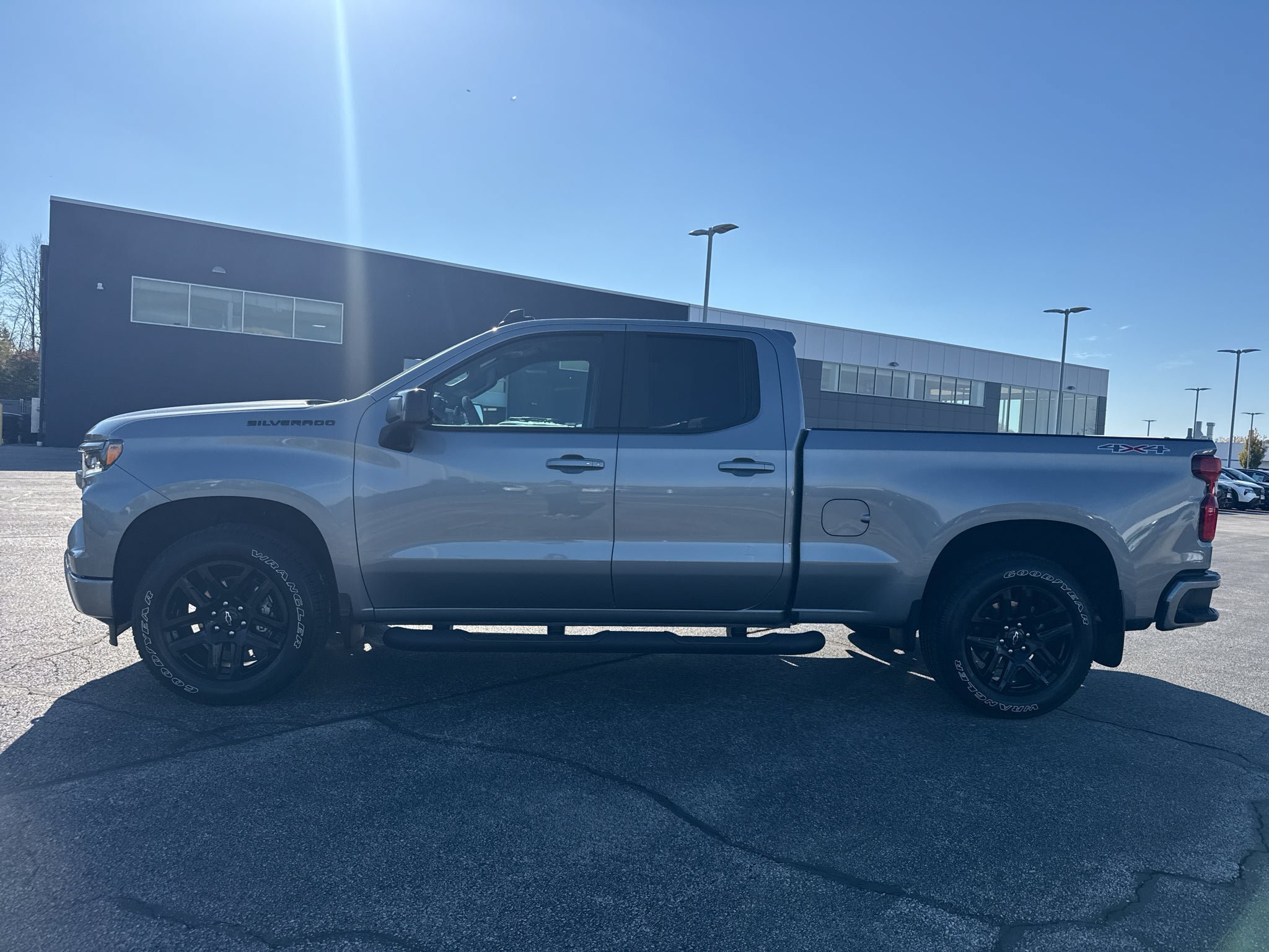 Certified 2023 Chevrolet Silverado 1500 RST w/ Rally Edition AWD/4WD image 18