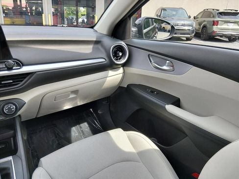 Certified 2023 Kia Forte LXS FWD image 11