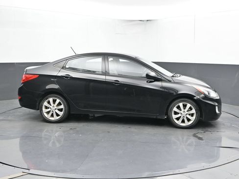 Used 2013 Hyundai Accent GLS w/ Premium Pkg FWD image 3