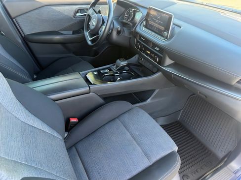 Used 2023 Nissan Rogue SV image 13