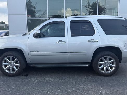Used 2011 GMC Yukon Denali AWD/4WD image 1